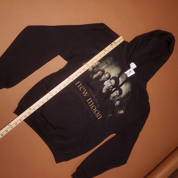 Rare Twilight New Moon promo pullover hoodie Size Small - Picture 3 of 4